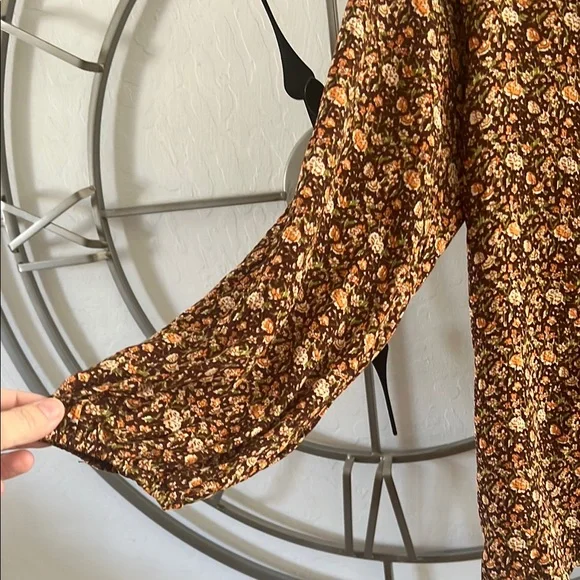 Printed Floral Rust Cream Blouse - Picture 3 of 6